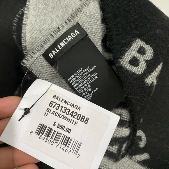 COPY - Reversible Balenciaga wool scarf - Picture 3 of 4
